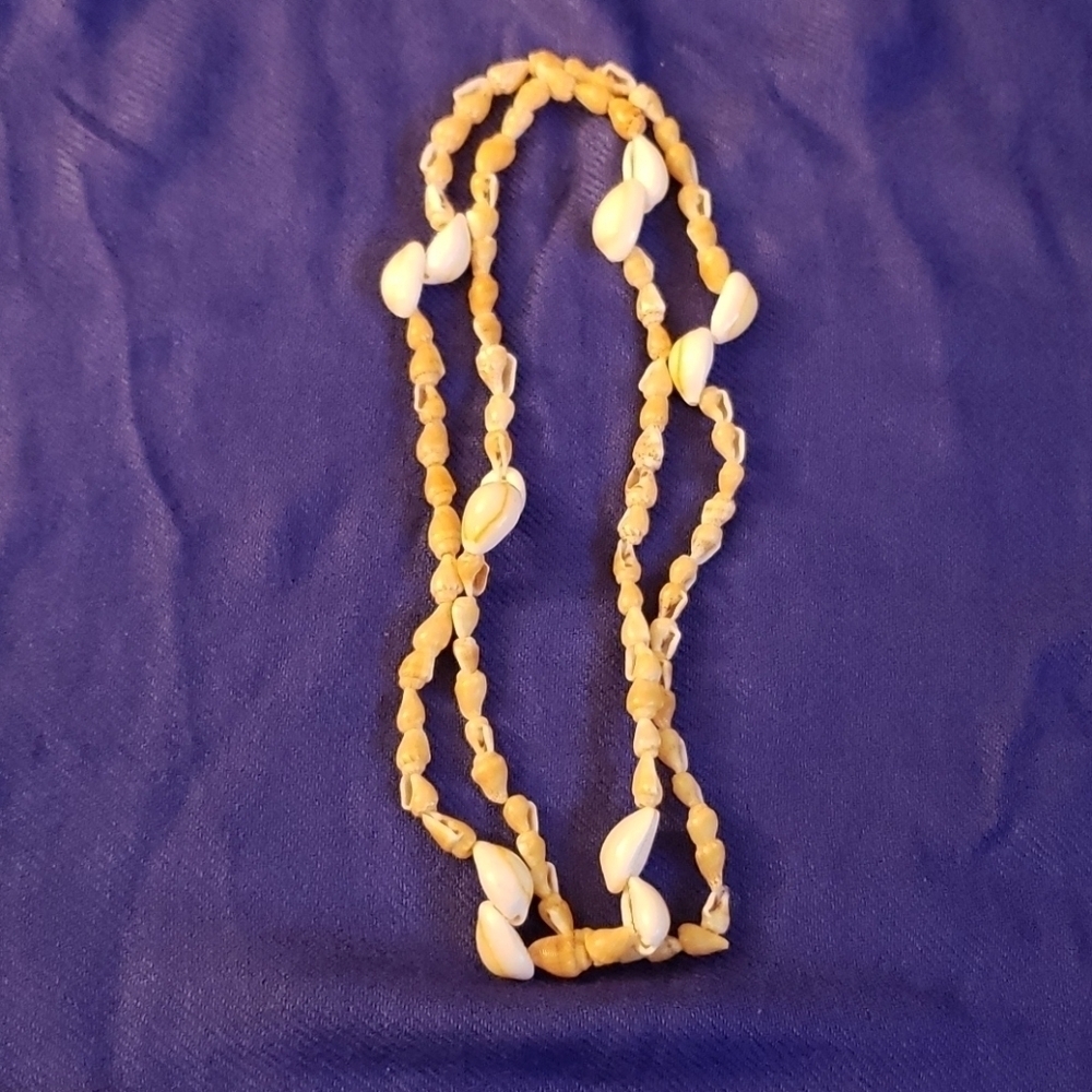 Cowrie Shell Necklace - Picture 5 of 5